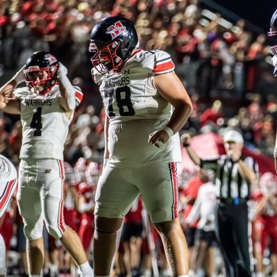73 Muskego football 2027 | OT | 6’2’’ 290. |425 Squat| 245 Bench| 225 Clean| (414-335-3695) 3.5GPA|