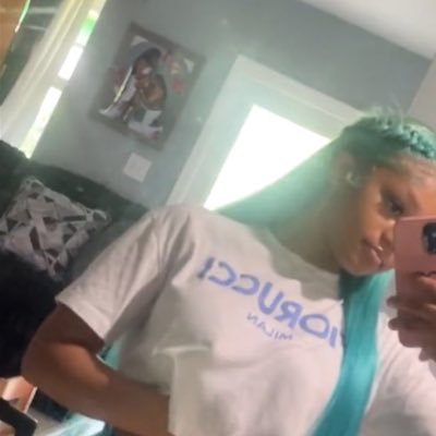 e_uniquee's profile picture. 