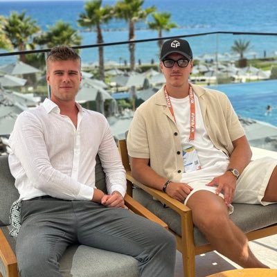 Nearly a decade trading markets yes, I have a verified track record📉📊📈Check out my new lesson to start earning from my platform
