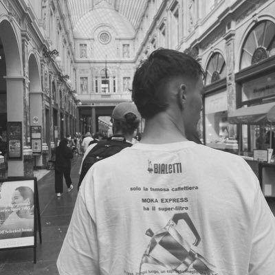 adrimeledina's profile picture. Thinkin' I should be a better me