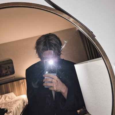 heeseungs dial tragedy💢
.
your silent oomf💤
.
engene • she/her • 6teen • enyaoipen truther • 🍉