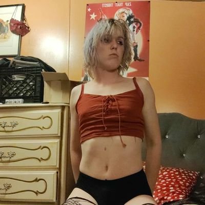 Puppygirl 🐶 trans girl with long legs and an over excited personality
Fansly @CaliCream
big 25 🔞 no minors