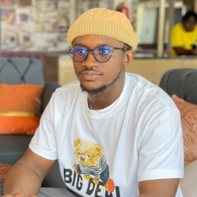 Designbyrhay's profile picture. 
