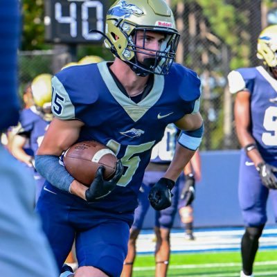 𝖶𝖱 @NCWesleyanFB | @WCPatriotFB Record Holder | 6ft 185lb | 2527232818 | 4.5 Laser 40 | 35.7 Vert | 4.2 Shuttle | BP (265lbs) | Squat (470lbs) | PC (250lbs)