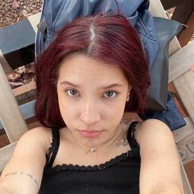 caeserrose's profile picture. posso passar o dia todo falando o quanto amo o pedro Pascal﹟ ˚⁎⁺˳ . ✧🕯️