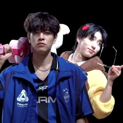 j_onestan's profile picture. FA for mostly #skz (OT8‼️) | #anikpop #boyvers — INA/ENG, harsh words, she/her, younger than you think 💥 (2011)