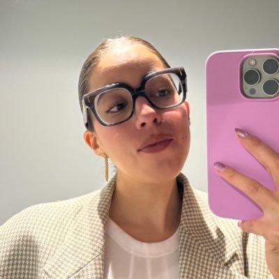 vickyylehmann's profile picture. Estratega. Investigo, cuestiono todo y sobrepienso.