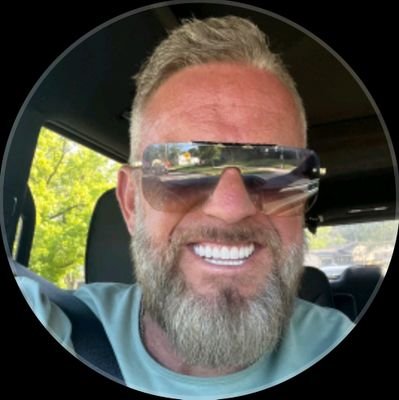 Trump family this is my only official account for Dm