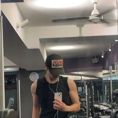 Mrchelandoooo's profile picture. Not in the hurtful category 🫩

Addicted to cars, wine and marlboro