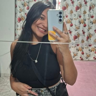 A terra é o meu lar, o céu é o meu teto e a liberdade é a minha religião.