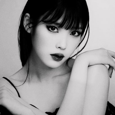 lccecold's profile picture. cisne negro | 疼痛; | 25 | esses prazeres violentos têm fins violentos e em seu triunfo morrem, como fogo e pólvora | fan account | bts.