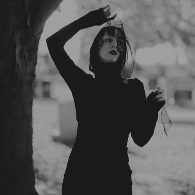 A creature of many talents .. Indie Scream Queen || Writer Director Actress • Oddities collector • Horror nerd & Casual Cosplayer