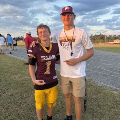 Class of 2025 ll 6’0 180lbs ll ATH!!QB,WR,LSll 4.0 GPA ll Coffee High School Georgia🖤⚔️ “shock everyone make it happen”2x state champ💍… NCAA ID# 2401204531
