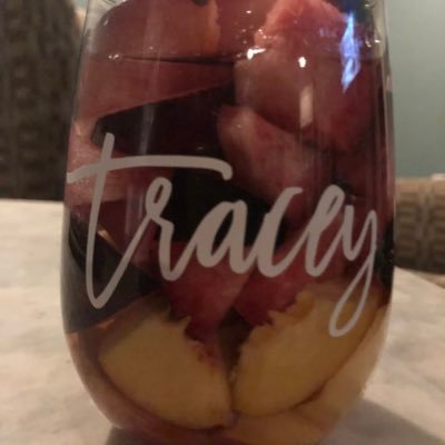 traceylyno's profile picture. NJ.🇺🇸 Mom, writer, independent thinker, fan of reasonable thought, everyone lighten up. Lost trust in healthcare. 🚫DMs🚫💉