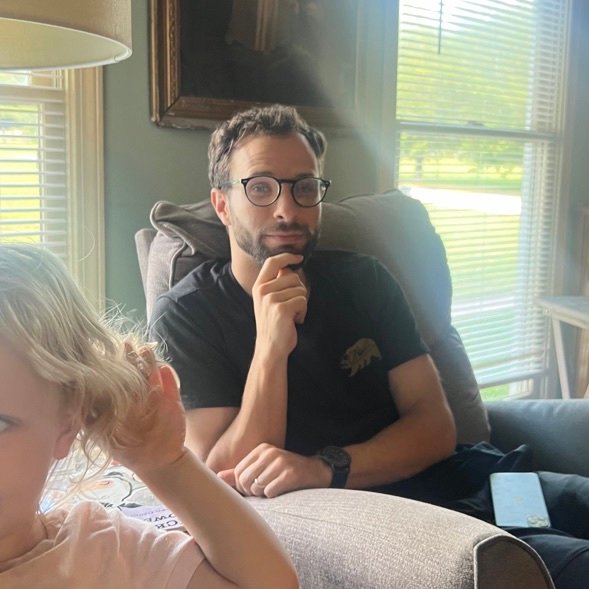 lvirichardlog's profile picture. 