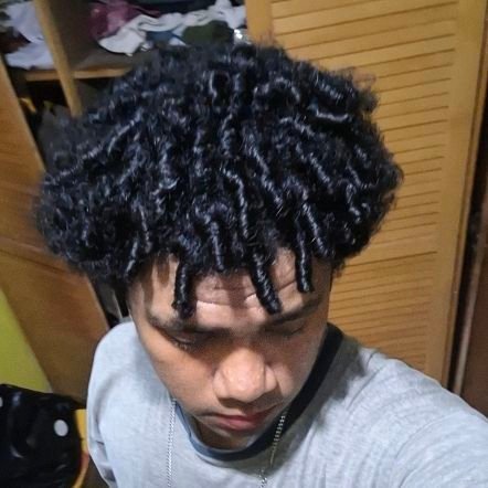 ReynByuerce's profile picture. apenas humano