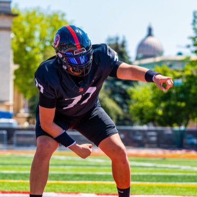 BaitianLi445956's profile picture. 6‘7 270lb OT/DE/TE Boise high school 26 https://t.co/sZjeTcszfg