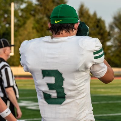 IBWHS | Oregon | Class of 2027 | 3.65 GPA | 6’5 205 ib | #3| TE, DL (nose), LB, DB | NCAA ID: 2405285655 ibwoliverhamzaoui0310@gmail.com 305-815-3595
