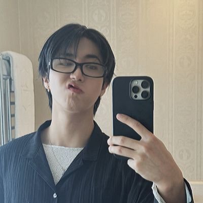 marlhskz's profile picture. only... stay 

amando cada día a ocho chicos maravillosos ❤️‍🩹

SKZ=🏡💗  0t8

cuenta de RTT:)). ..