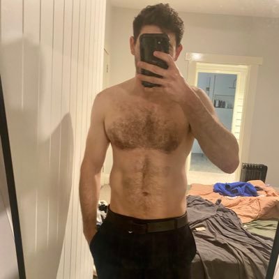 radioisotope_'s profile picture. 🚴🏋️🏻📚🎵🍄🌶