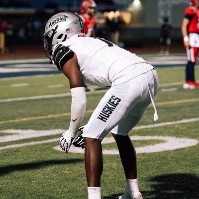 Hamilton 2026 || 6’1⬆️ || 170lbs || CB, Safety || 4.5 laser 40 ||@apeathletes
