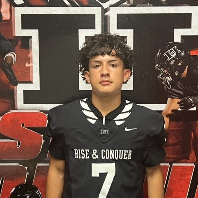 Football Hanks high school weight:160 height 5’8 Wide receiver DB El Paso Tx (Number 915-808-1633) (c/o27) Clean(165) Bench(205) Squat (290)