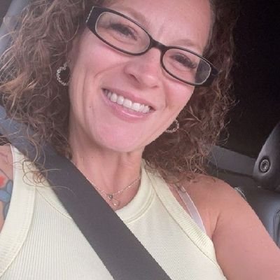 VeronicaSi54063's profile picture. Hi everyone 👋👋
Please like my post 🙏🙏❤️❤️
