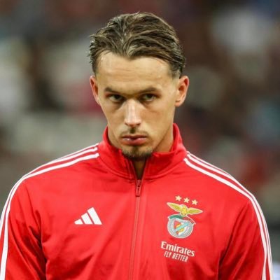 exseazon's profile picture. @slbenfica