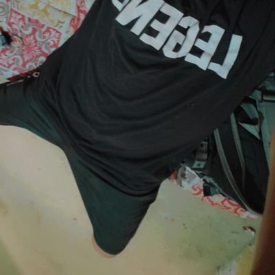 JULIAN763562's profile picture. 