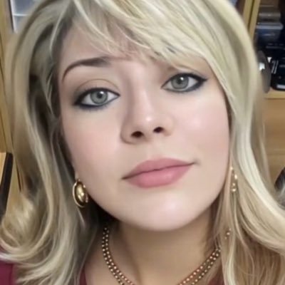 Venezolana 🇻🇪Abogado Criminalista. ⚖️. @Luisa1Queen @luisalarosa @ginaaaaa24 @Saori__M @Dival1990 #1DDrive