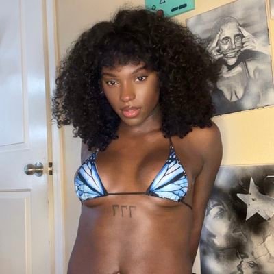 Goddess Elena||Aggressive Dom
I'm open to any race, I love to eat and pound them🍆😈
proud TS
DM for VIP content and Video chat