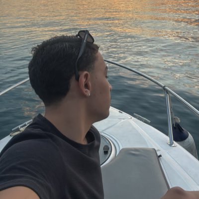 RnRodriguess's profile picture. 1898