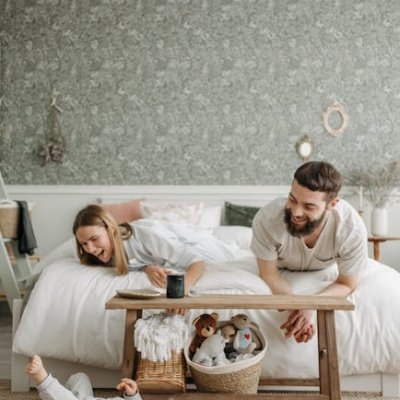 ClaudeSasa32272's profile picture. 