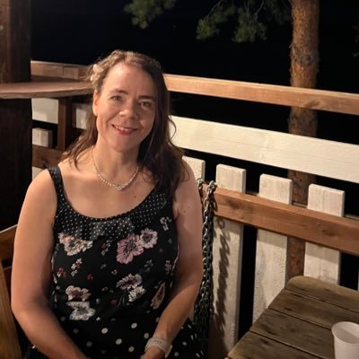 TuomikoskiElina's profile picture. Elämä on tässä ja nyt. Tanssi, luonto, eläimet, ihmiset,hyvinvointi. Terveydenhoitaja-sairaanhoitaja, naimisissa 🇫🇮🇪🇪 äiti x3 mummis x2.