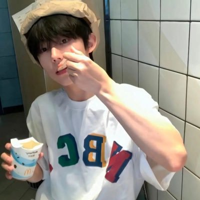 ZPeng46355's profile picture. 找帅点的操我对象