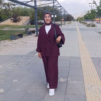 senemaslan2003's profile picture. 