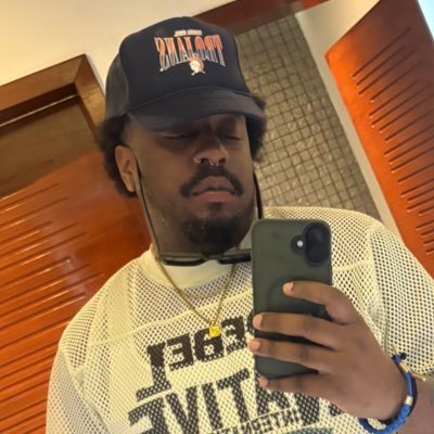Full time banker, Part-time sports investor, part-time camera man, married, jokester. “I’m with whatever, get me lit”. 🍍