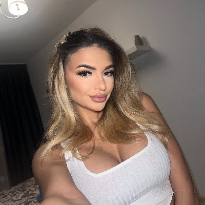 YourFavAnaU's profile picture. Can we be friends ? 🤗