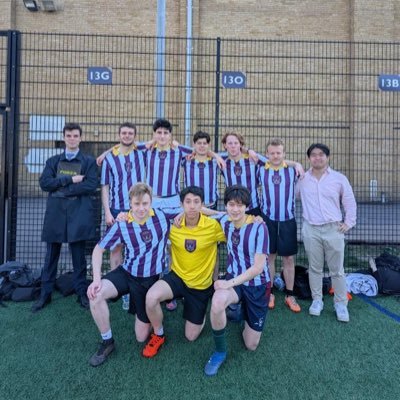 BA @UCLHistory | Intercollegiate Student @KingsCollegeLon | Youth Officer at the Council of Irish County Associations | @BarnetFC 🐝 | @IrelandFootball 🇮🇪