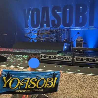 絵は気分で描く。03(22歳)9/21CLUB 夜遊 東京ドーム2日目、新潟県民会館3日目 YOASOBI垢フォローします