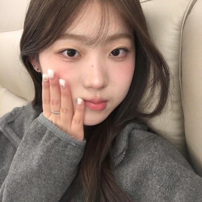 p9PL3dxkSD13781's profile picture. 广东04年女，162，103，轻度性瘾，兼职外出， 可不露脸举牌，傻逼口嗨白嫖狗别来，不在广东别来，私信先关注只回复粉丝，支持们面付！