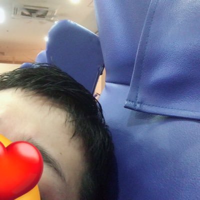 2020/07/07よりチントレ開始。ちんこ大きくしたい。巨根🍌デカマラ🍆になりたい。とチントレ垢だったのが全然チントレについて呟かなくなり、カプセルホテル、仮眠室、サウナについて呟く垢になる。軽い露にも興味あり。夜這いされたい。