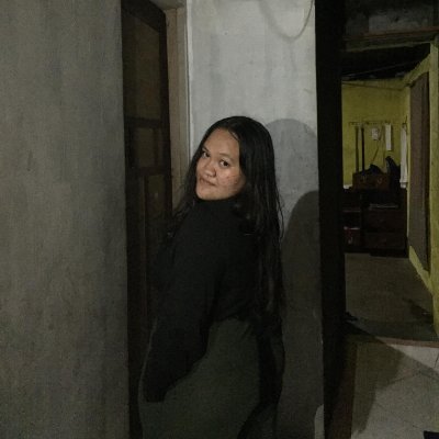 via_yzzabe76344's profile picture. 