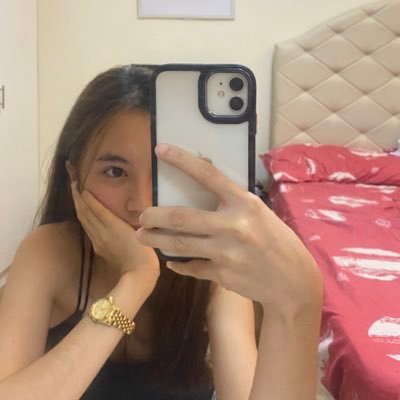 lauren_iy's profile picture. ❤️💚💜