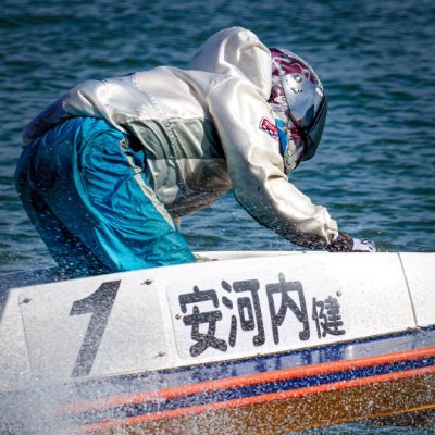 Dodgesales13's profile picture. 競馬と競艇が好きです！
GI級の競馬レースに熱中しており、同じように競馬や競艇が好きな方々と交流したいです😊