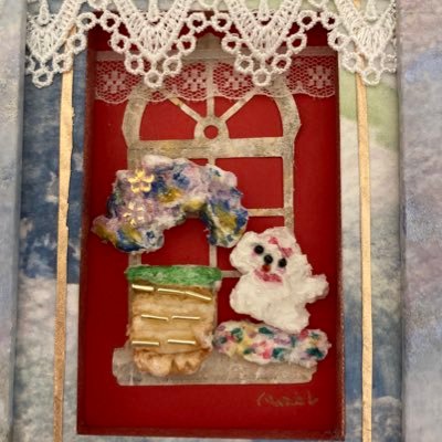 朝ごはん係のプードル🐩🎈プードルのイラストもしくはミクストメディア等で抽象的な絵や半立体を作る作業を往来きします。デジタルも用います。イラレ作業大好き🖋️🍏 フランス額装勉強中🇫🇷お知らせ⭐︎2025年9/24よりギャラリーhana輪様にて【ちいさな原画展(私のポエム展同時開催)】参加予定