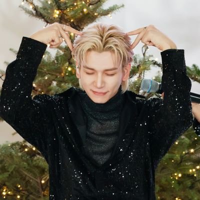 vxmilkywayxv's profile picture. Starlight ⭐ | Carat 💎 | Wannable ☝️ | Verrer 🐠 | Vroccoli 🥦 | DREAMer ¦¦