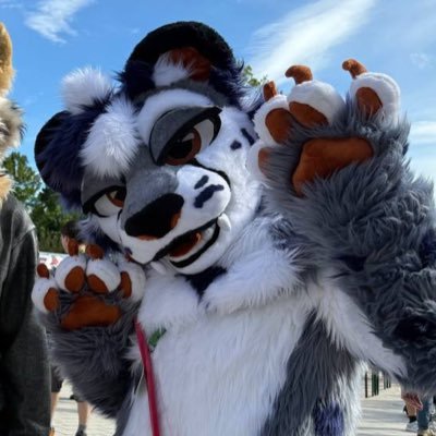 🌶️ ! he/they • 26 • 🏳️⚧️ transmasc • sub/btm • closed • 💛 @SylerWildDog 🦴 • 🔞 NSFW account / insta is SFW • MDNI!