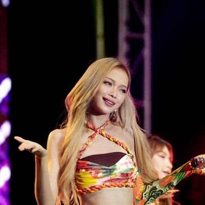 protect gwen at all cost enthusiast
binibini bloom | bini×snsd