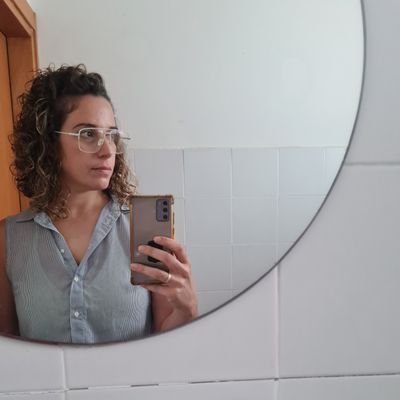 Nomaz24's profile picture. לפעמים הריצפה באמת עקומה